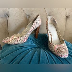 NINE WEST Fabric Heels with Playful Pattern Size 7